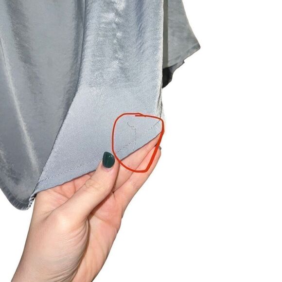 AMERICAN EAGLE OUTFITTERS Off The Shoulder Silver Blouse Size XS - Picture 5 of 7